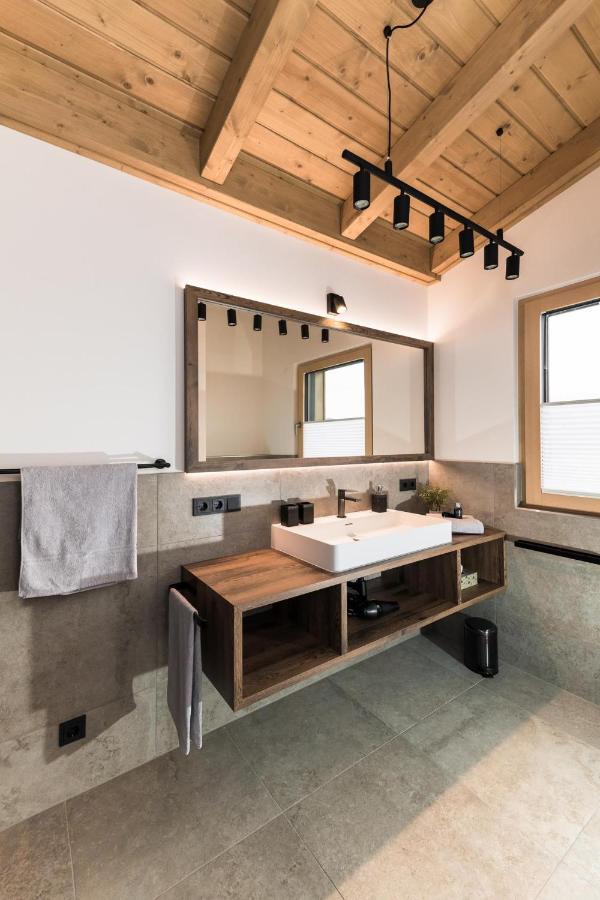 Chalet Seeblick Милщат Екстериор снимка